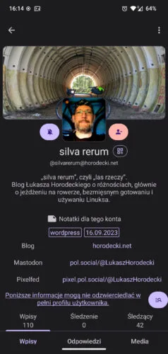 Profil tego bloga w Fedilabie. Na górze obrazek nagłówkowy z częściowo nałożonym awatarem. Poniżej nazwa, handle, biogram, nazwa platformy (wordpress), data dołączenia (16.09.2023) i pola z odnosnikami do innych profili.