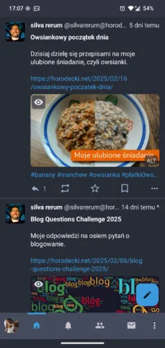 Utrzymany w odcieniach niebieskiego ekran główny Tusky z widocznymi dwoma wpisami z silva rerum. Poniżej pasek z awatarem i ikonami: strona główna, powiadomienia, lokalna oś czasu i wiadomości bezpośrednie.