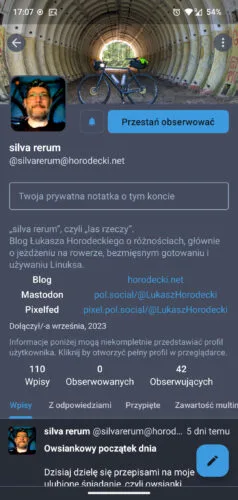 Profil silva rerum w Tusky. Zwyczajowe elementy (obrazek, awatar, bio itp.), a poniżej przełącznik kart: Wpisy, Z odpowiedziami, Przypięte, Zawartość multimedialna.