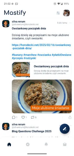 Ten sam ekran Mastify, tyle że z zastosowanym jasnym motywem. Białe tła, czarny tekst, niebieskie akcenty.