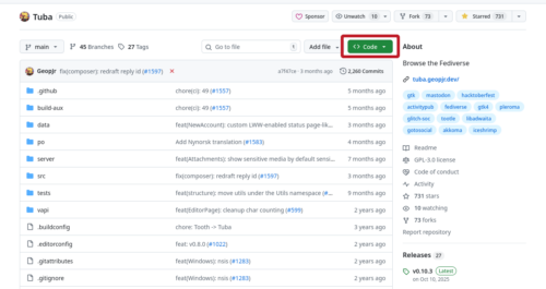 Strona Tuby na GitHubie z zaznaczonym przeze mnie czerwoną obwódką przyciskiem Code.